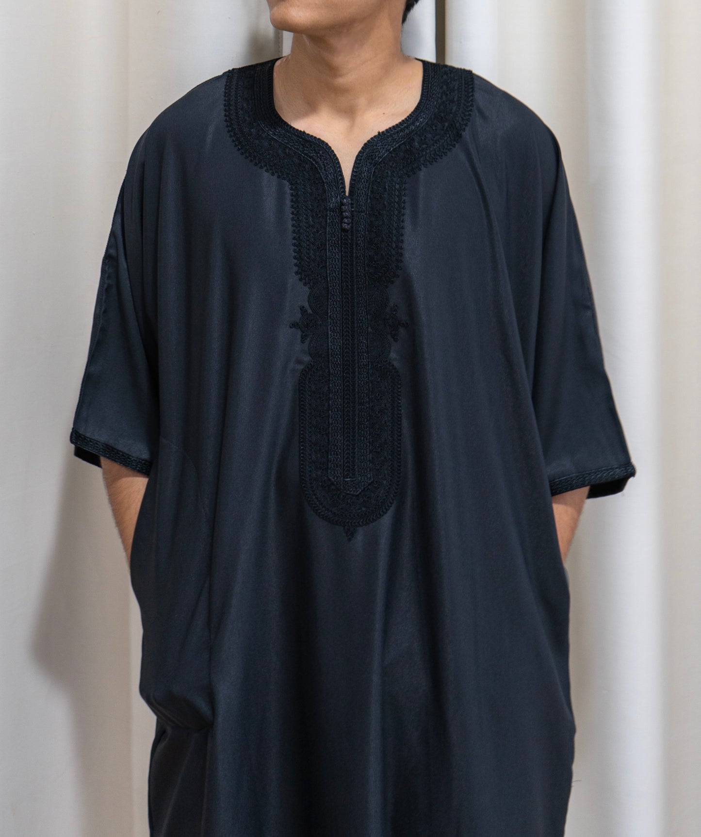 Maghrebi Thobe — Caviar Black